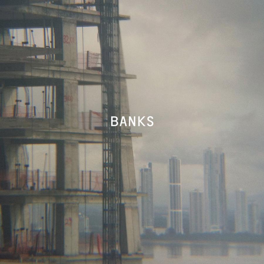 BANKS PAUL – Banks