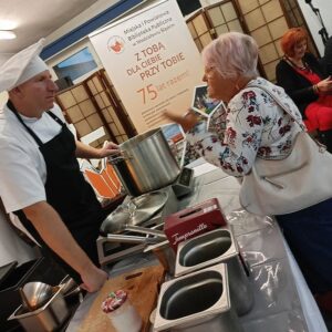 Jubileuszowy Piknik Z Biblioteką, 75 Lat Razem, Spotkanie Z Remigiuszem Rączką – 16